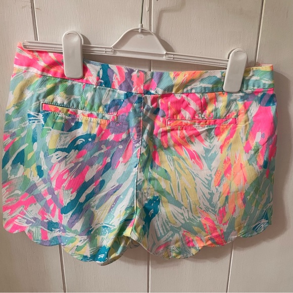 Lilly Pulitzer buttercup shorts - Picture 2 of 6